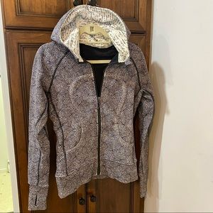 Lululemon scuba hoodie size 8